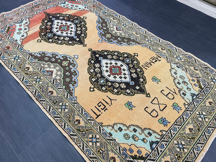 Beige Turkish Oushak Rug 4' x 6' 11" Hand-Knotted detail