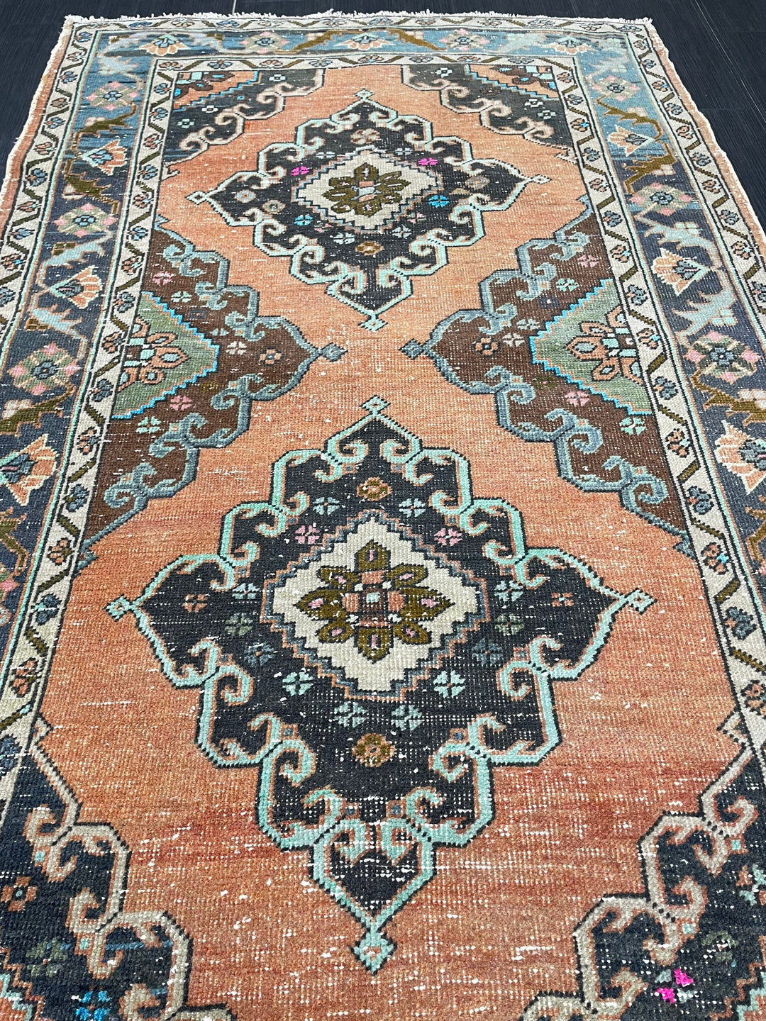 Beige Turkish Oushak Rug 3' 11" x 6' 6" Hand-Knotted detail