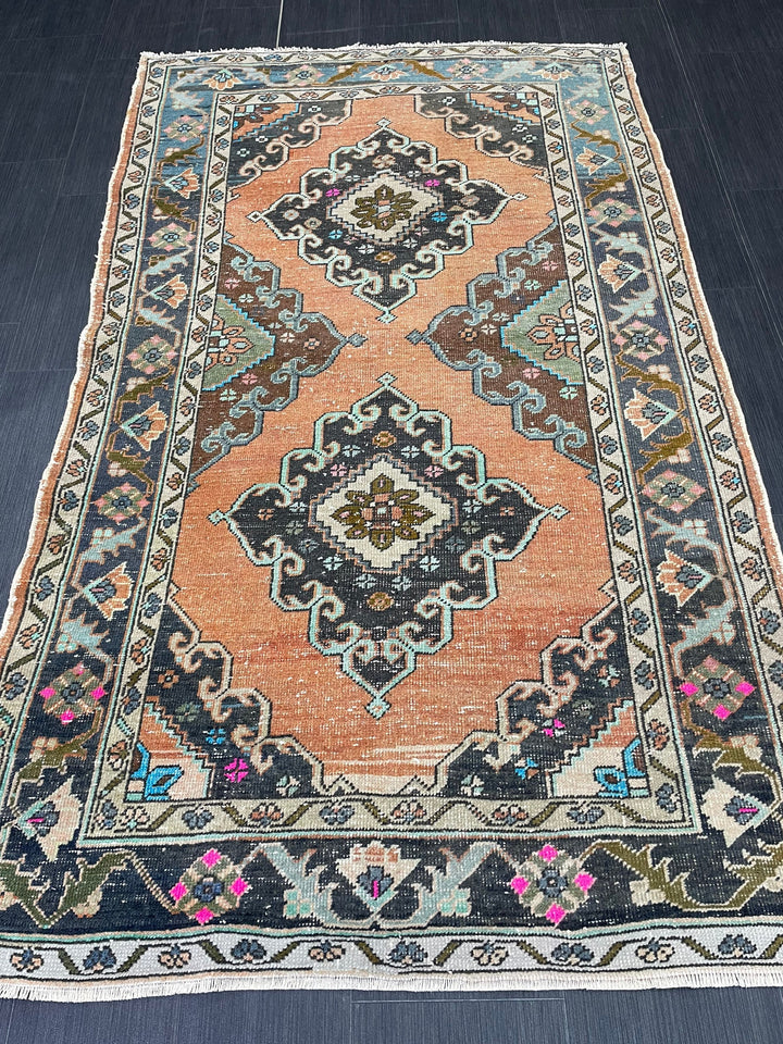 Beige Turkish Oushak Rug 3' 11" x 6' 6" Hand-Knotted field