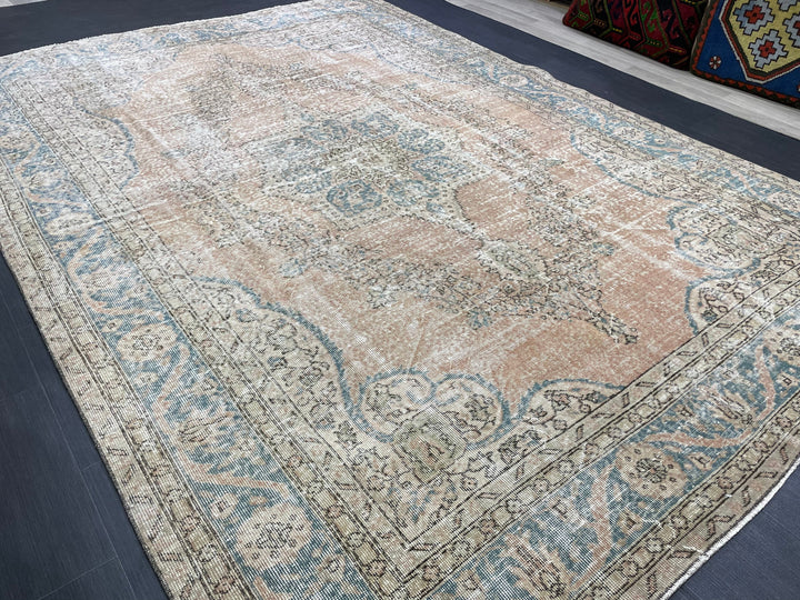 Beige Turkish Oushak Rug 7' 6" x 10' 7" Hand-Knotted | No. WR11515