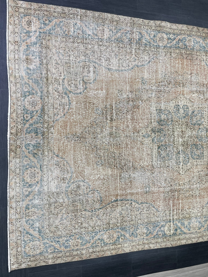 Beige Turkish Oushak Rug 7' 6" x 10' 7" Hand-Knotted | No. WR11515