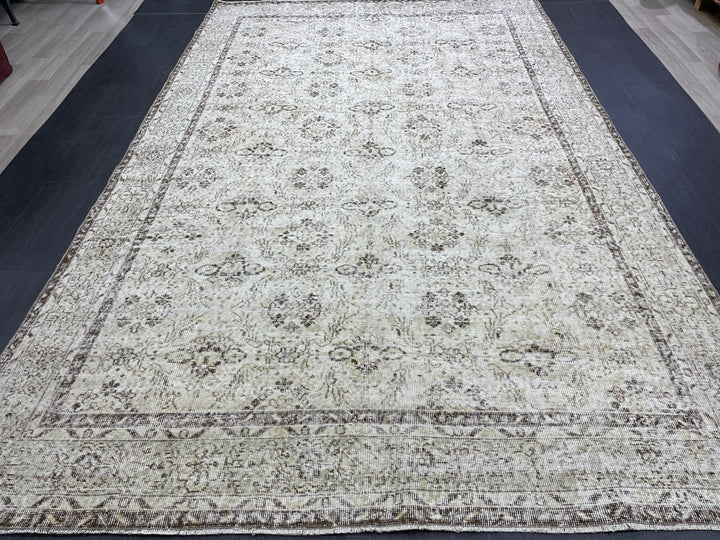 Beige Turkish Oushak Rug 6' 8" x 10' 6" Hand-Knotted | No. WR88019