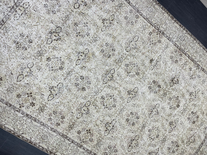Beige Turkish Oushak Rug 6' 8" x 10' 6" Hand-Knotted | No. WR88019