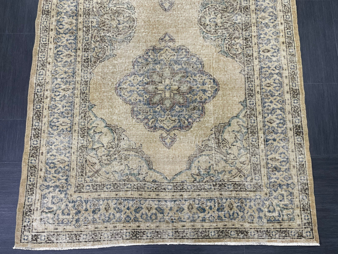 Beige Turkish Runner Rug 4' 10" x 13' Hand-Knotted view