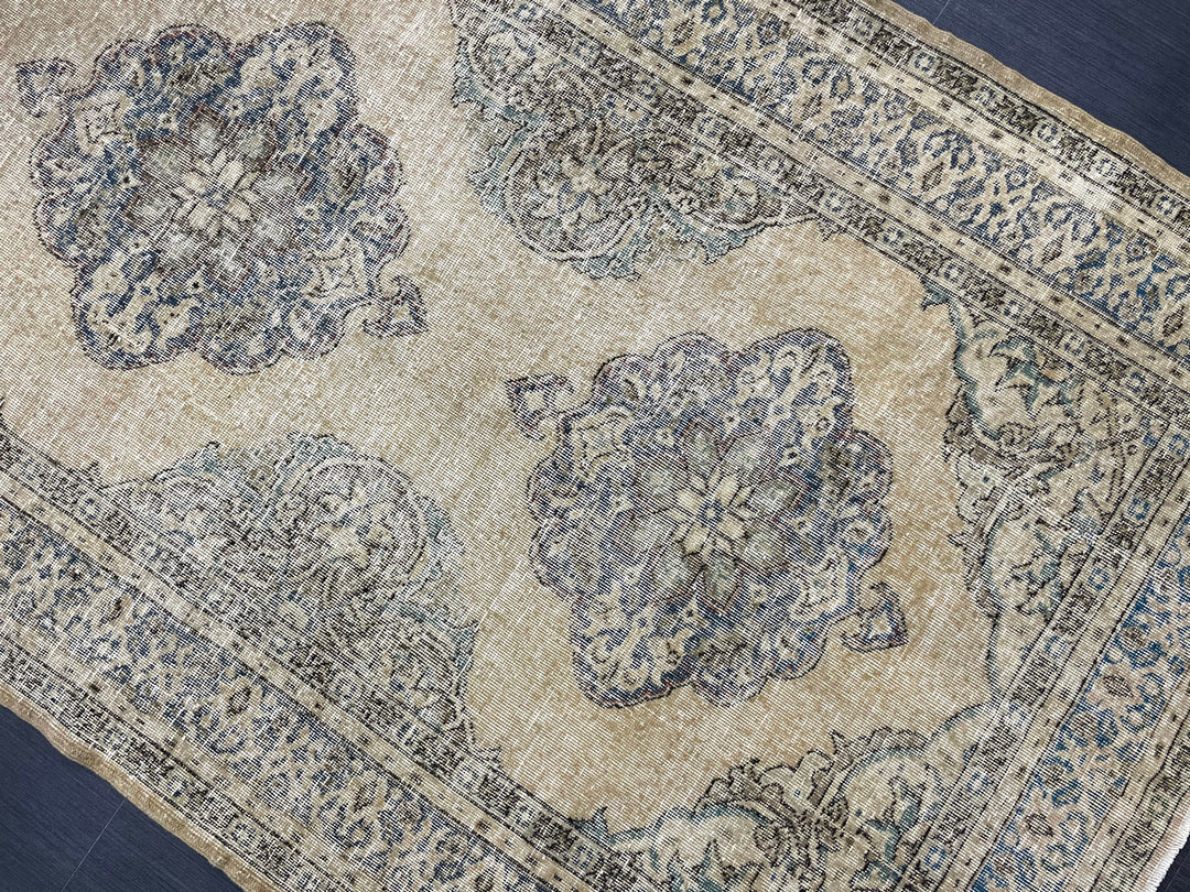 Beige Turkish Runner Rug 4' 10" x 13' Hand-Knotted close-up