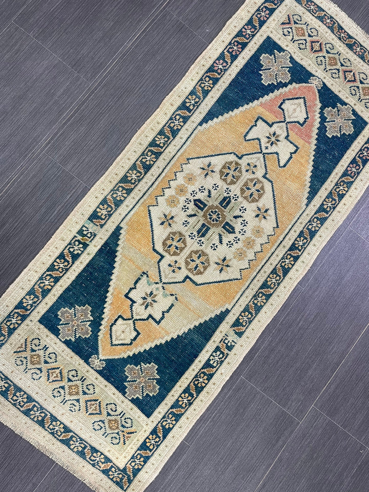 Beige Turkish Runner Rug 1' 11" x 4' 7" Hand-Knotted border