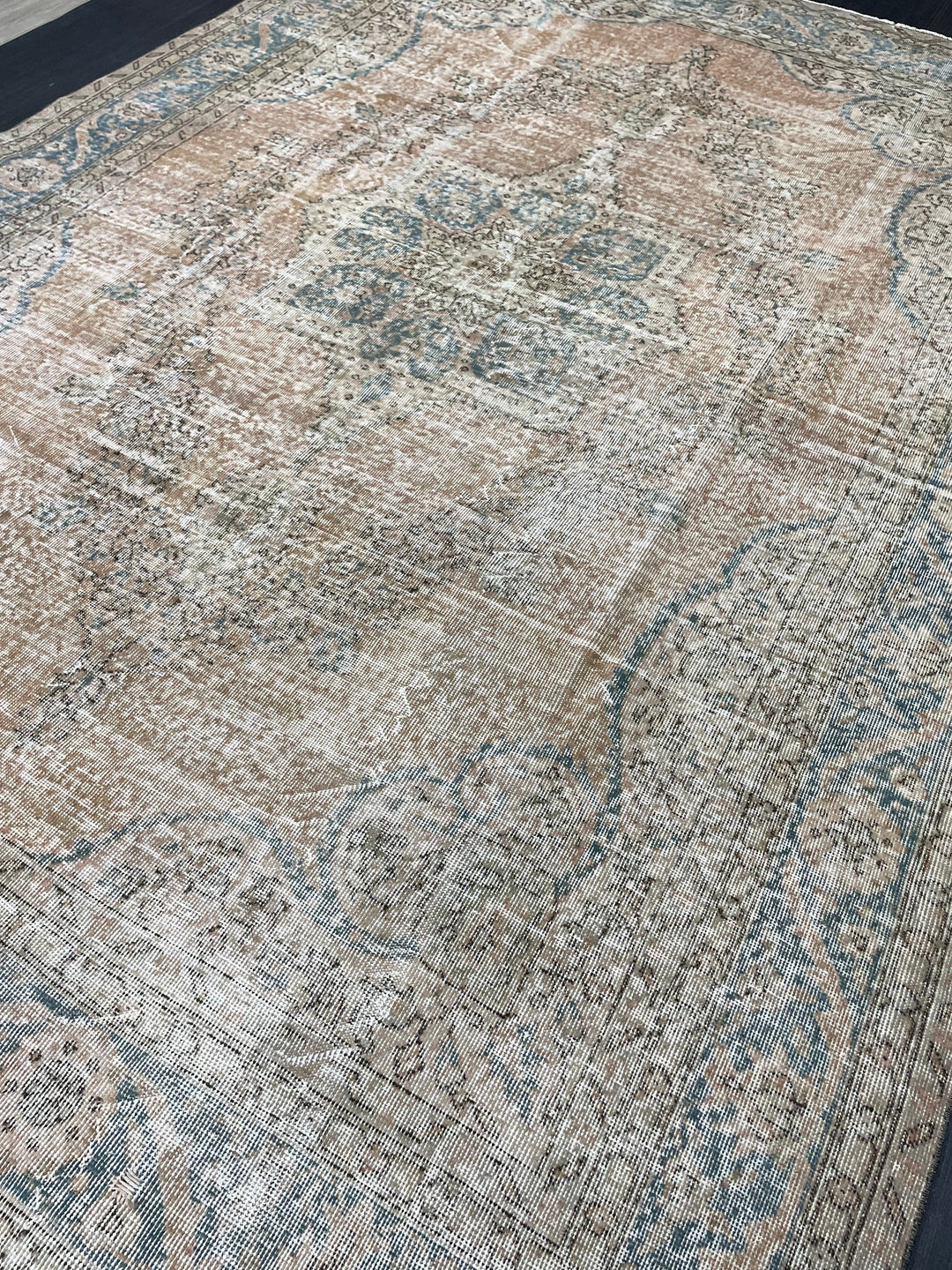 Beige Turkish Oushak Rug 7' 6" x 10' 7" Hand-Knotted | No. WR11515