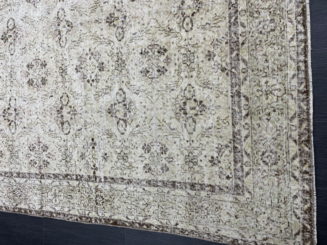 Beige Turkish Oushak Rug 6' 8" x 10' 6" Hand-Knotted | No. WR88019