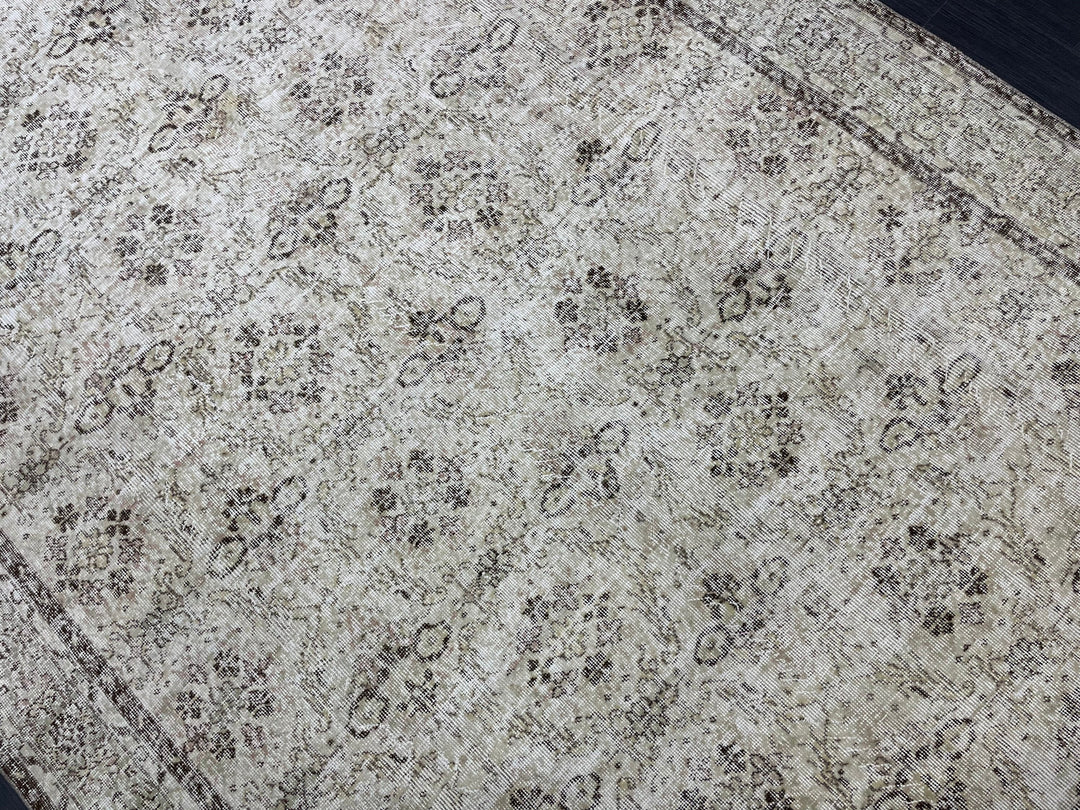 Beige Turkish Oushak Rug 6' 8" x 10' 6" Hand-Knotted | No. WR88019