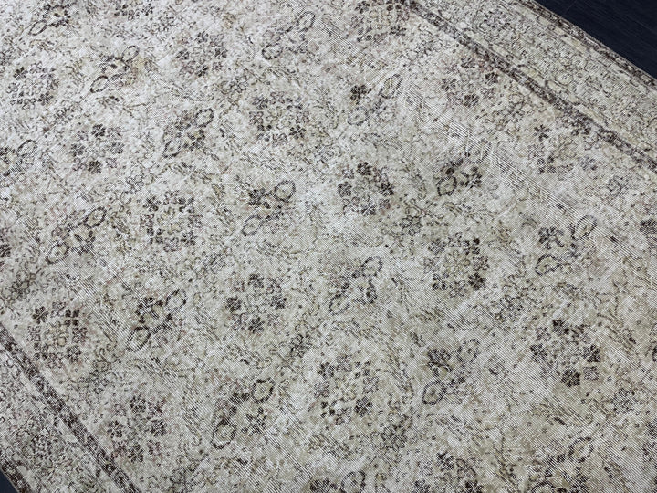 Beige Turkish Oushak Rug 6' 8" x 10' 6" Hand-Knotted | No. WR88019