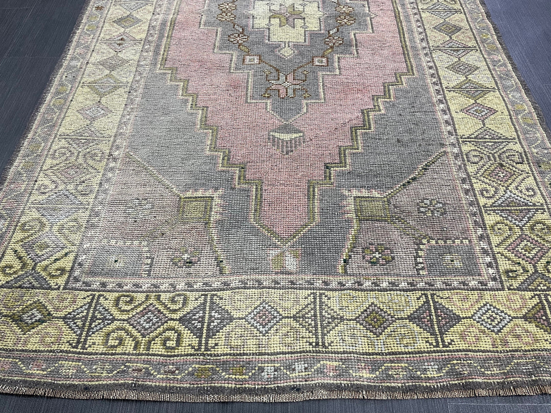 Beige Turkish Runner Rug 4' x 6' 8" Hand-Knotted detail