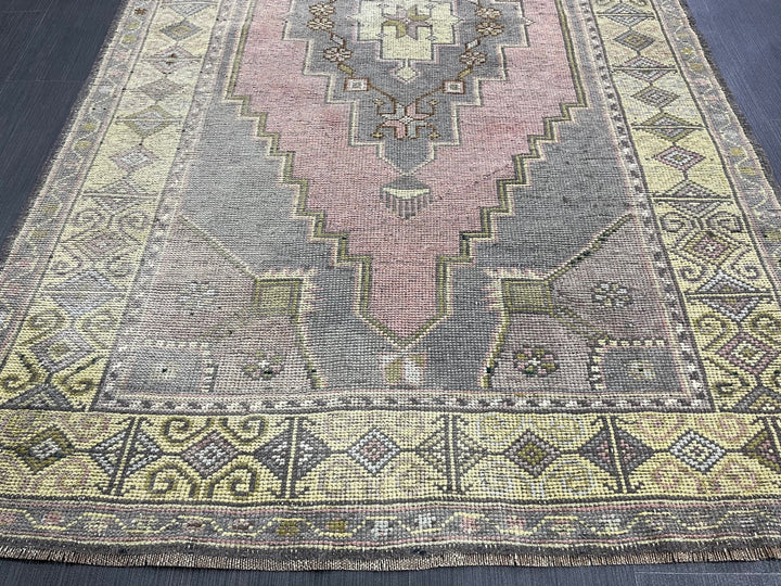 Beige Turkish Runner Rug 4' x 6' 8" Hand-Knotted detail