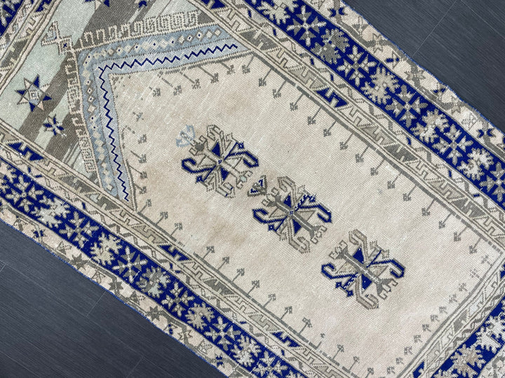 Turkish Oushak Rug 3' 7" x 6' 6" Hand-Knotted field