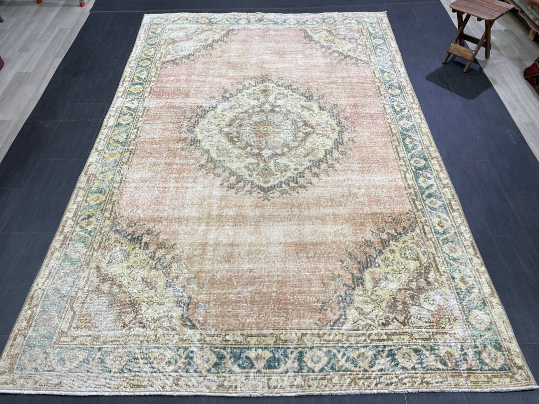 Beige Turkish Oushak Rug 6' 3" x 9' 5" Hand-Knotted detail