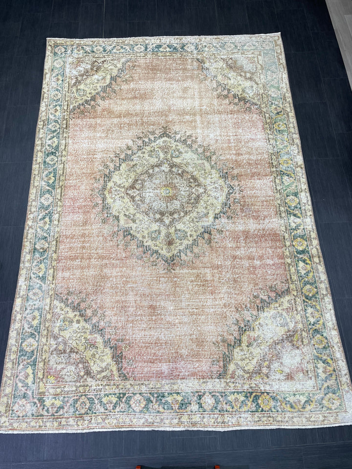 Beige Turkish Oushak Rug 6' 3" x 9' 5" Hand-Knotted pattern