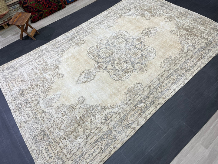 Beige Turkish Oushak Rug 6' 7" x 10' 6" Hand-Knotted