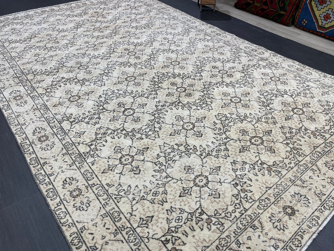 Muted Vintage Turkish Rug 6' 10" x 11' - No. WR56269