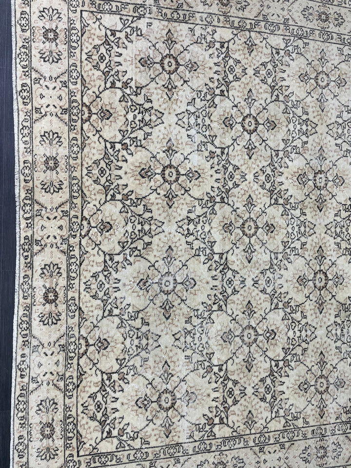 Muted Vintage Turkish Rug 6' 10" x 11' - No. WR56269
