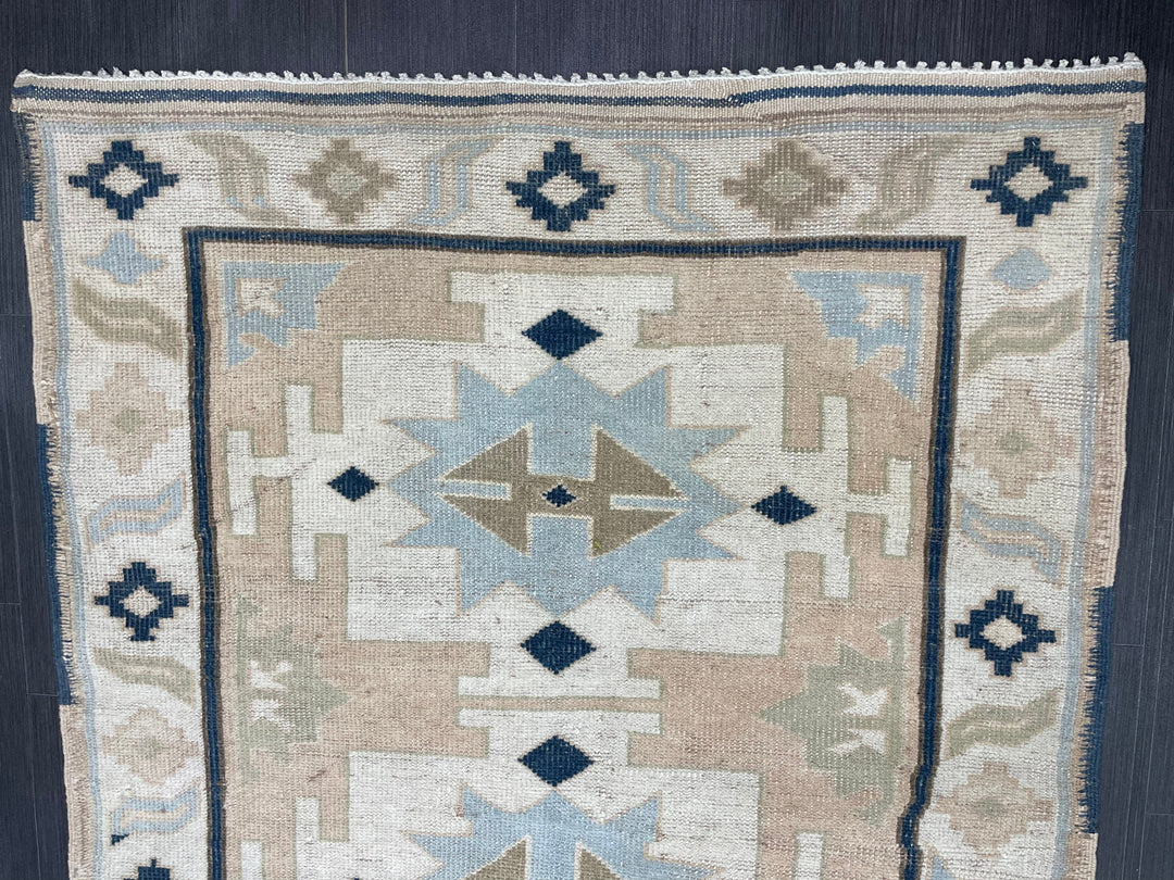 Beige Turkish Oushak Rug 4' 4" x 6' 10" Hand-Knotted pattern