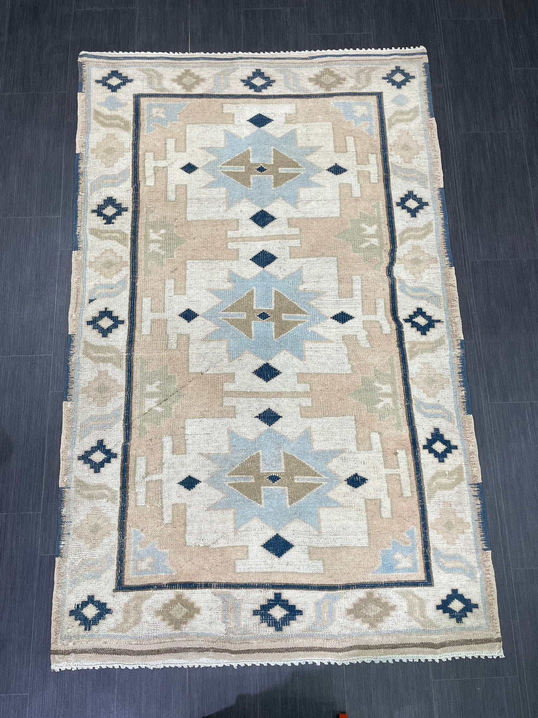 Beige Turkish Oushak Rug 4' 4" x 6' 10" Hand-Knotted texture