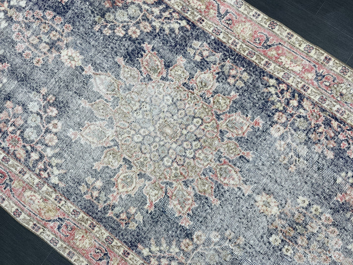 Beige Turkish Oushak Rug 4' 3" x 8' Hand-Knotted texture