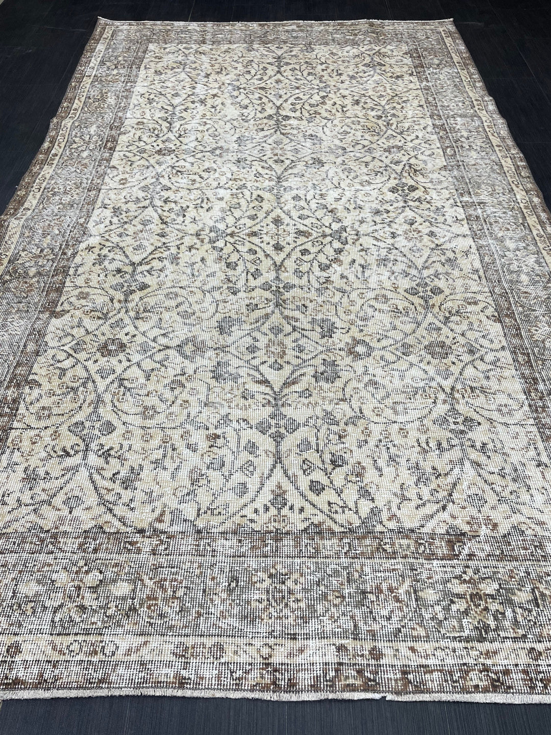 Beige Turkish Oushak Rug 5' 5" x 9' 1" Hand-Knotted | No. WR17123