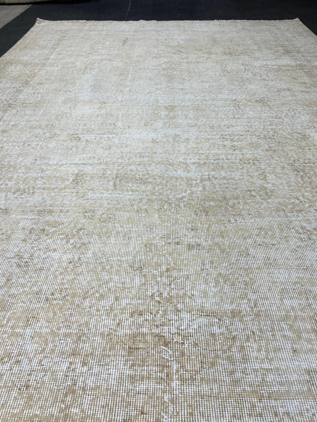 Beige Turkish Oushak Rug 6' 11" x 10' 5" Hand-Knotted field