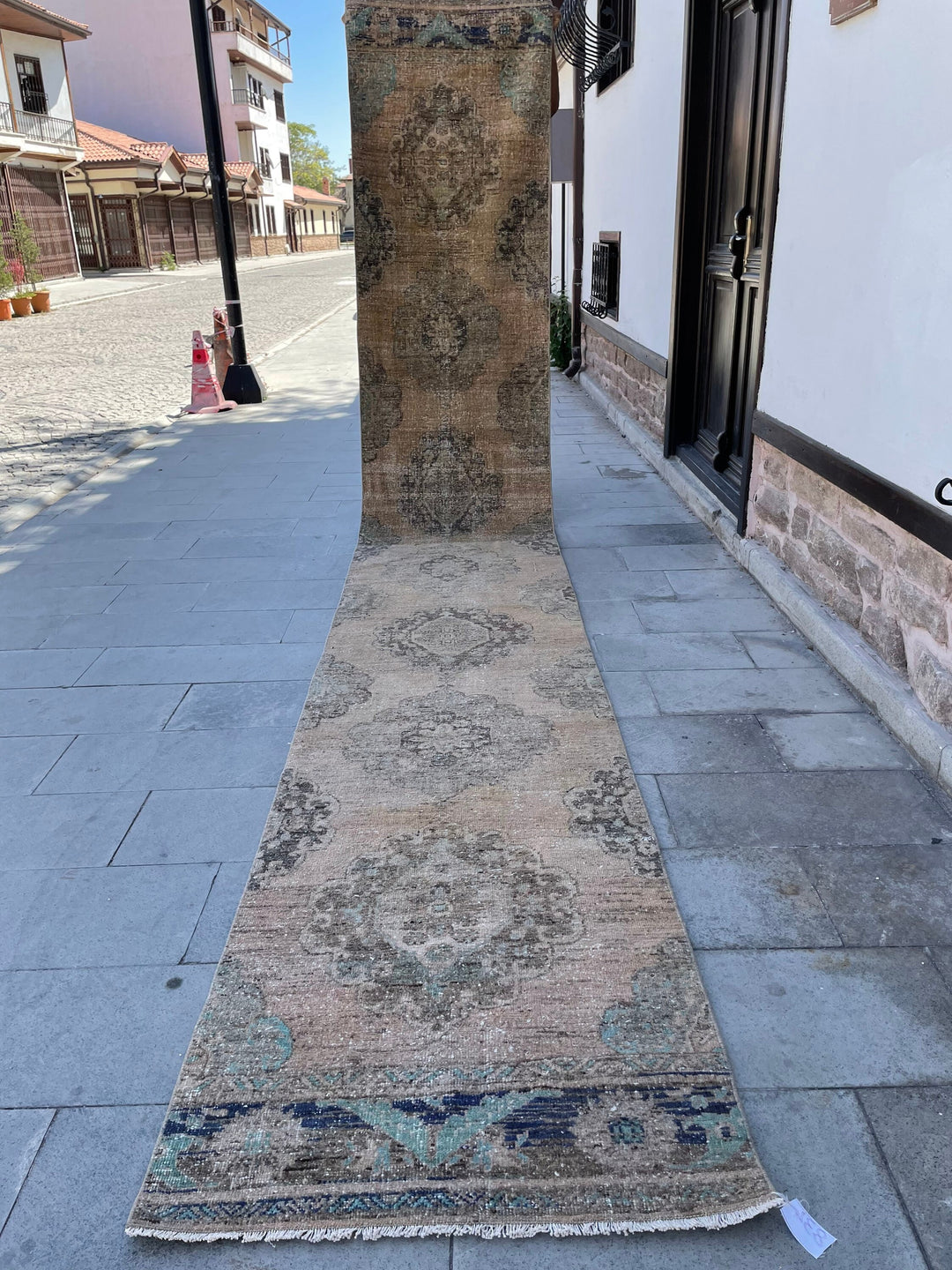 Beige Turkish Runner Rug 2' 10" x 17' 9" Hand-Knotted detail