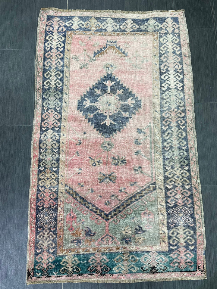 Green Turkish Runner Rug 3' 3" x 5' 5" Hand-Knotted detail