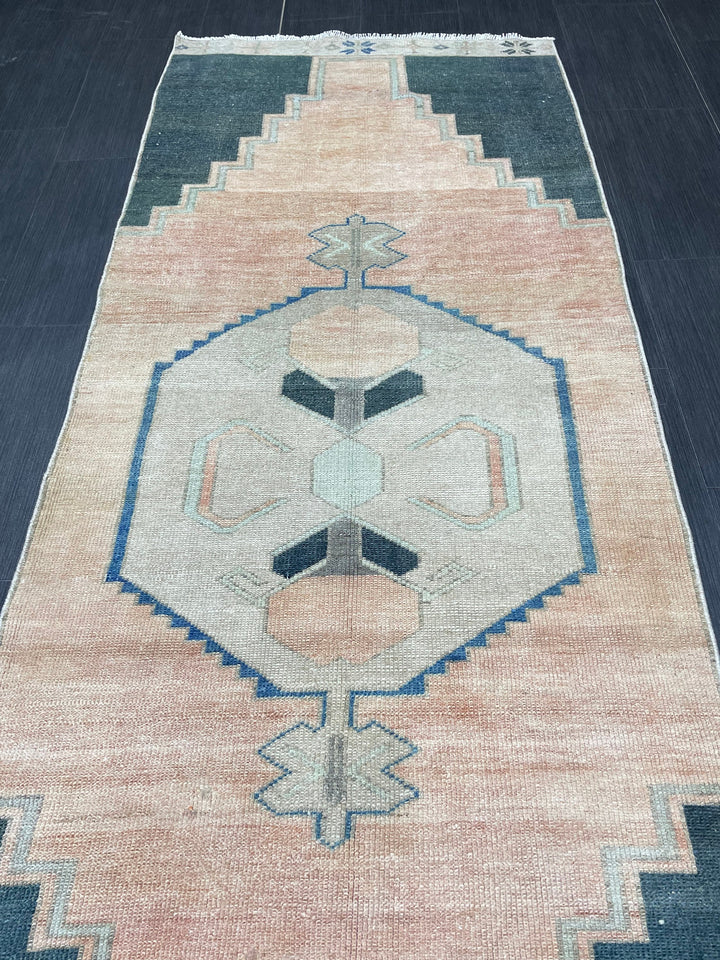 Beige Turkish Runner Rug 3' 1" x 7' 6" Hand-Knotted border