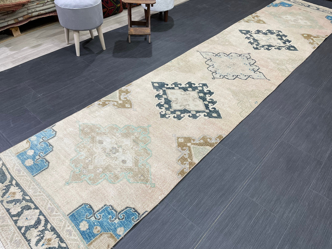 Beige Turkish Runner Rug 2' 9" x 13' 1" Hand-Knotted detail