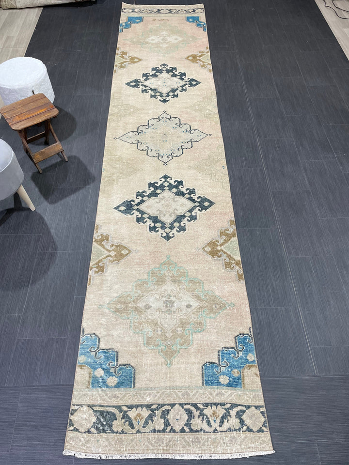 Beige Turkish Runner Rug 2' 9" x 13' 1" Hand-Knotted pattern