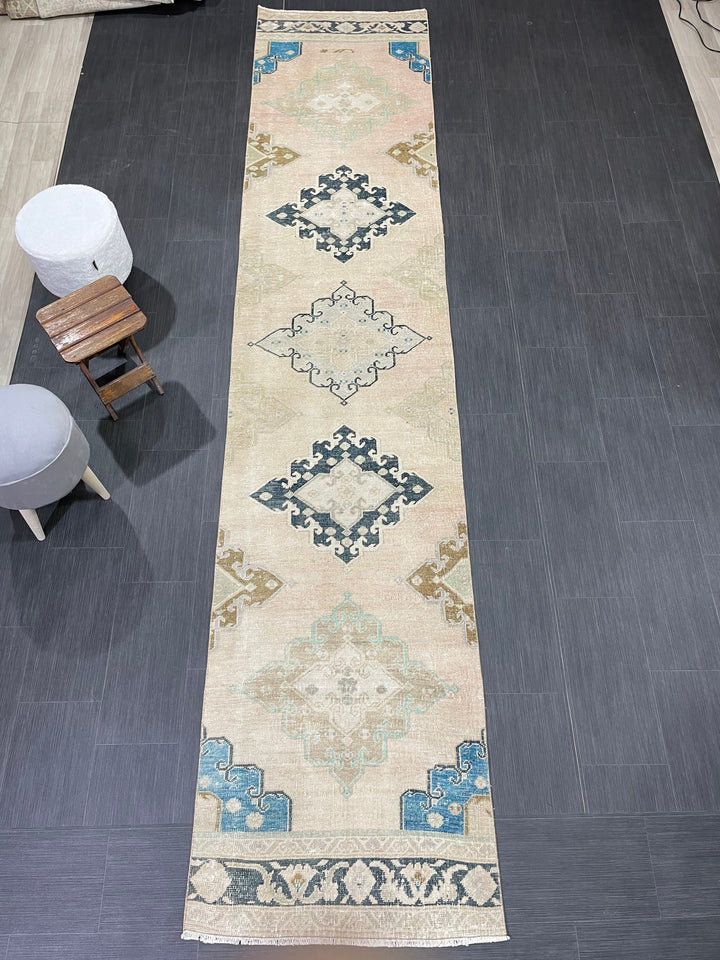 Beige Turkish Runner Rug 2' 9" x 13' 1" Hand-Knotted texture