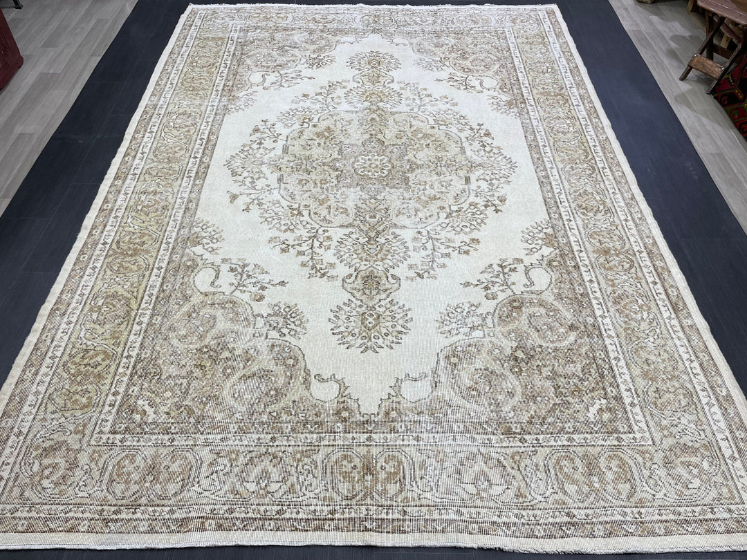 Vintage Vintage Turkish Rug 7' 3" x 10' 1" - No. WR91435