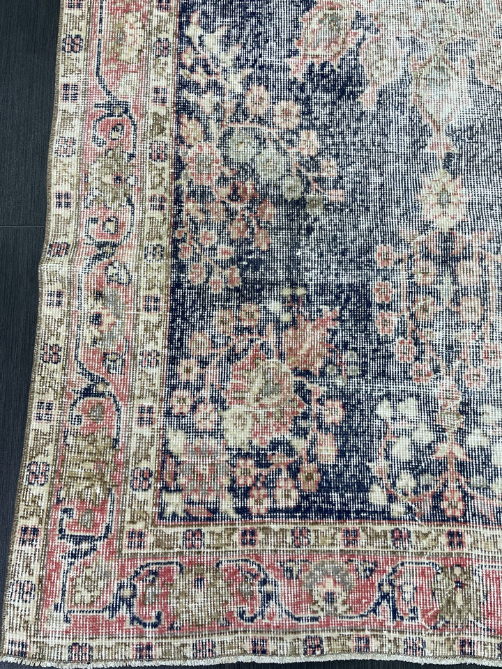 Beige Turkish Oushak Rug 4' 3" x 8' Hand-Knotted field