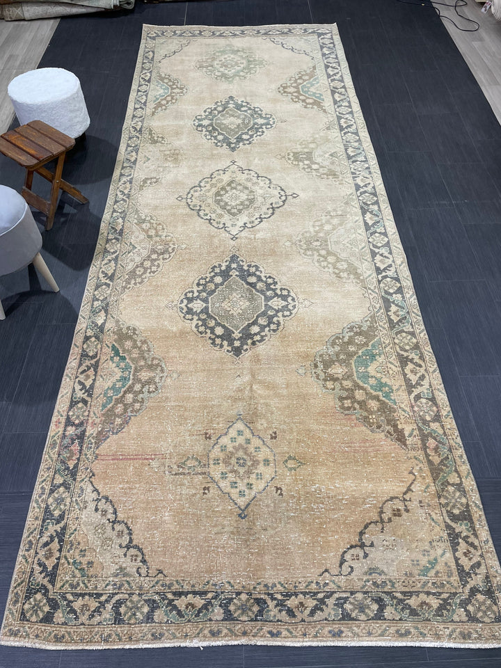 Beige Turkish Runner Rug 4' 8" x 13' Hand-Knotted texture