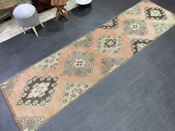 Beige Turkish Runner Rug 2' 9" x 10' 4" Hand-Knotted detail