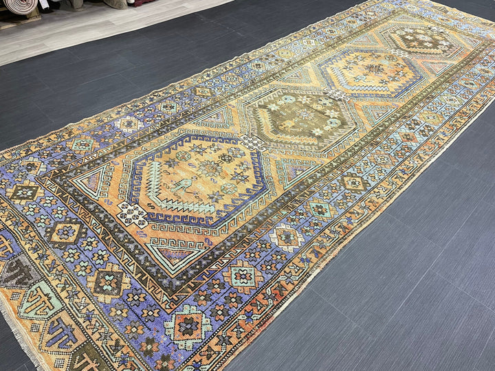 Beige Turkish Runner Rug 4' 5" x 12' 5" Hand-Knotted texture