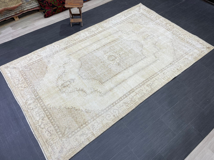 Beige Turkish Oushak Rug 5' 7" x 9' 3" Hand-Knotted