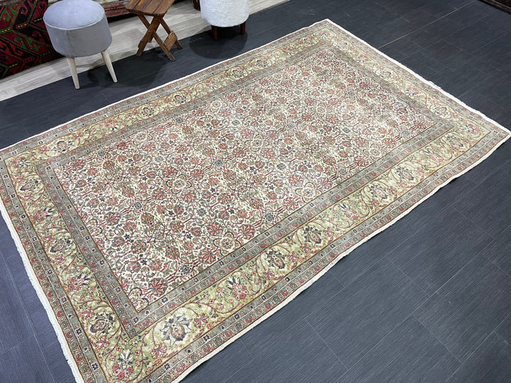 Beige Turkish Runner Rug 5' 5" x 8' 6" Hand-Knotted detail