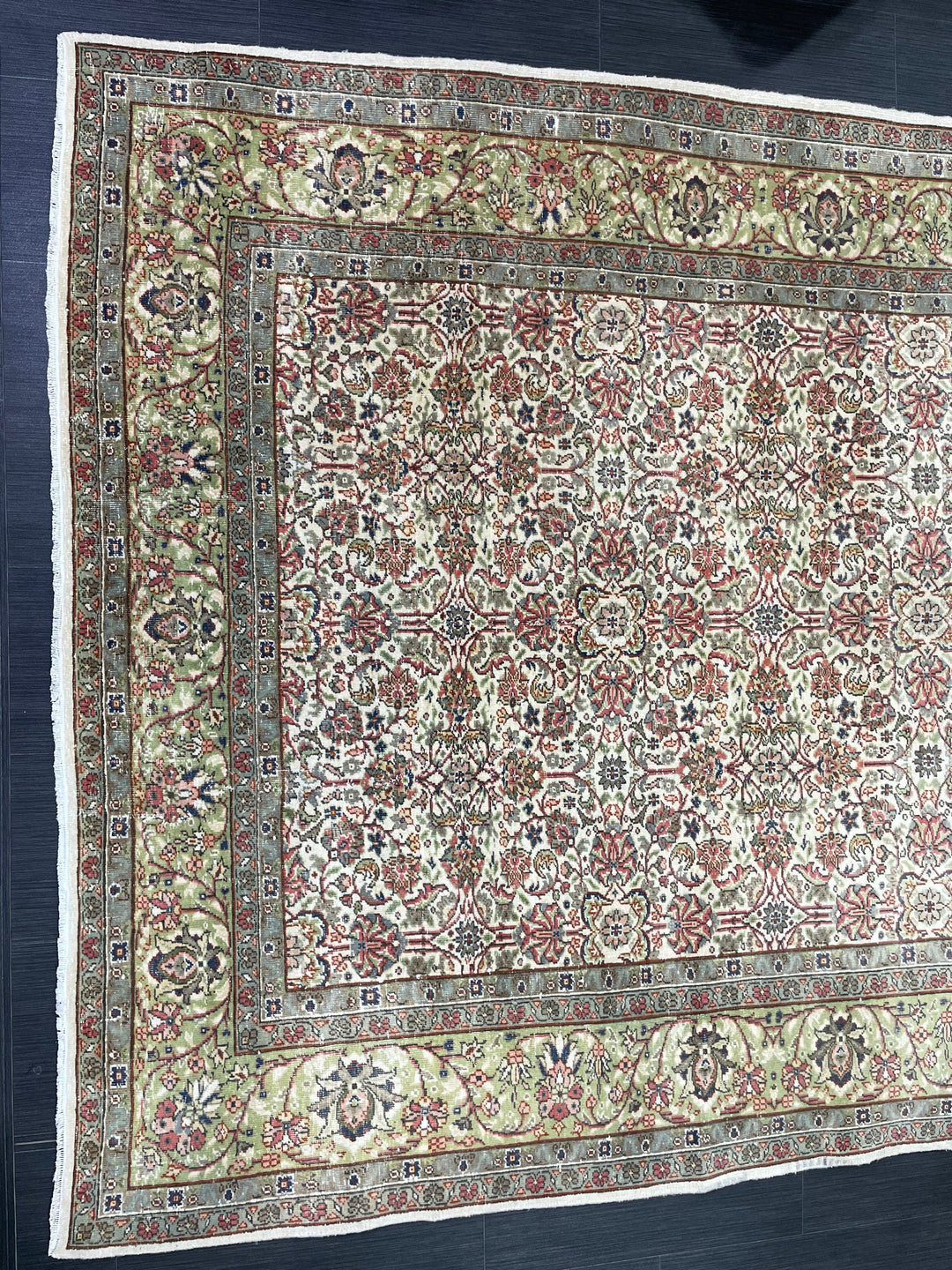 Beige Turkish Runner Rug 5' 5" x 8' 6" Hand-Knotted texture