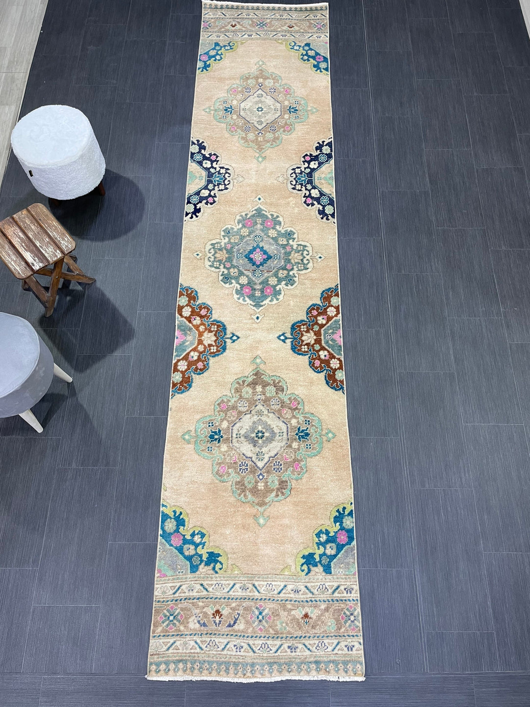 Beige Turkish Runner Rug 2' 6" x 11' 7" Hand-Knotted detail