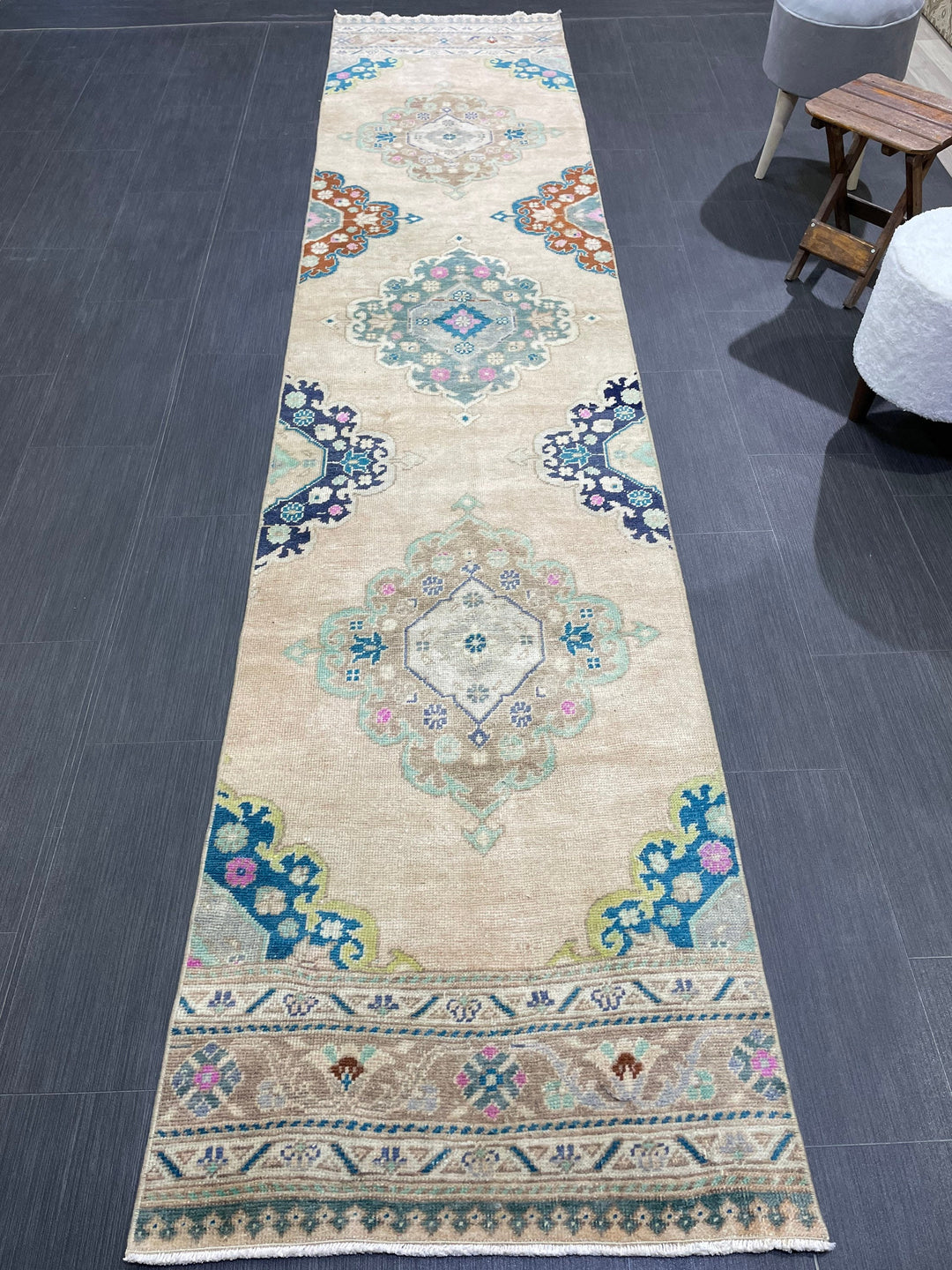 Beige Turkish Runner Rug 2' 6" x 11' 7" Hand-Knotted border