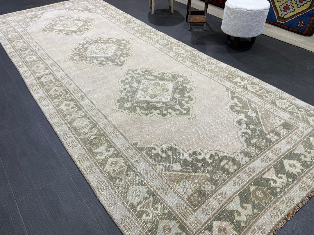Beige Turkish Runner Rug 4' 6" x 11' 5" Hand-Knotted detail