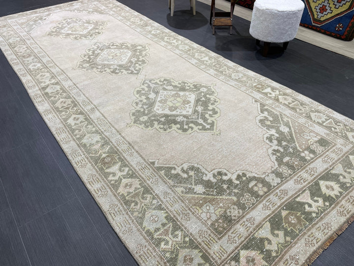 Beige Turkish Runner Rug 4' 6" x 11' 5" Hand-Knotted detail