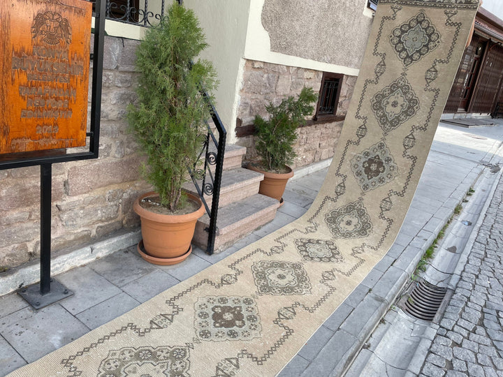 Beige Turkish Runner Rug 2' 9" x 18' 7" Hand-Knotted detail