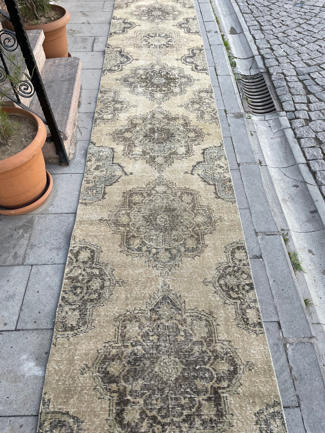 Beige Turkish Runner Rug 2' 9" x 23' 6" Hand-Knotted border