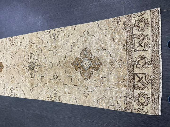 Beige Turkish Runner Rug 2' 9" x 13' 7" Hand-Knotted border