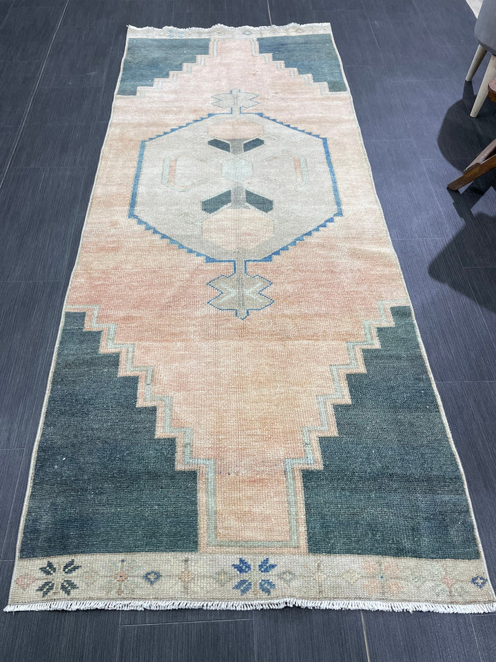 Beige Turkish Runner Rug 3' 1" x 7' 6" Hand-Knotted close-up