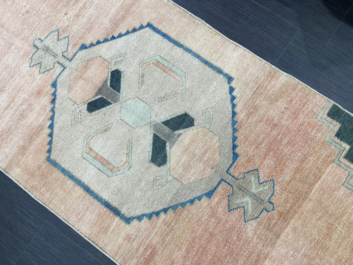 Beige Turkish Runner Rug 3' 1" x 7' 6" Hand-Knotted pattern